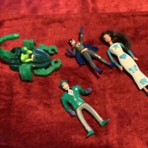 Action Figure Set with Green Vehicle vintage  Marvel